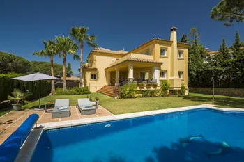 Villa en Elviria - M114457