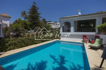 Villa en Marbella - M196115