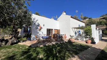 Finca / Country Home in Pizarra - M207320