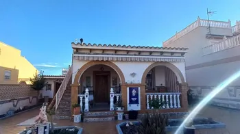 Villa in Torrevieja - M239482