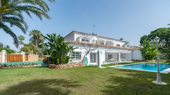 Villa en Guadalmina Alta - M262399