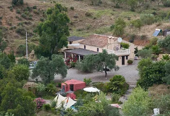 Finca / Country Home in Pizarra - M070889