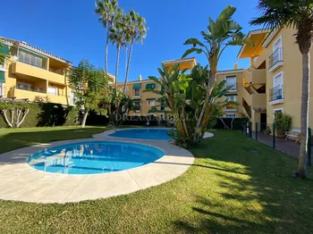 Apartment in San Pedro de Alcántara - DRM102883