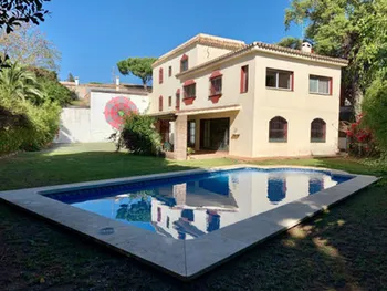 Villa in Elviria - M113908