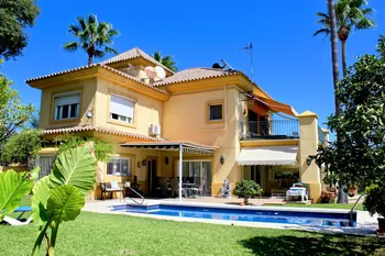 Villa in El Rosario - M114576