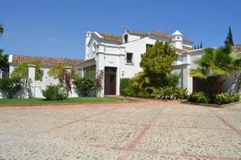 Villa en Guadalmina Baja - M115115