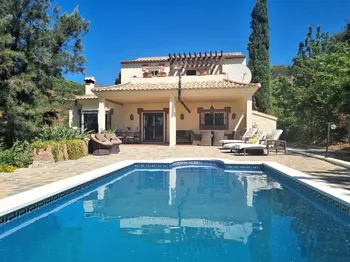Villa in Estepona - M167874