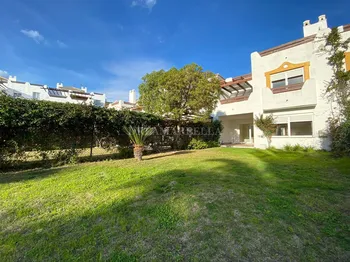 Townhouse in Estepona - DRM172322