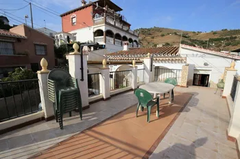 Townhouse in Cajiz - M178360