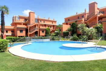 Apartment in Elviria - M180158