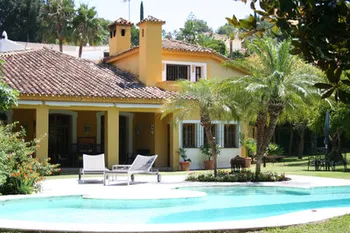 Villa in El Paraiso - M185327