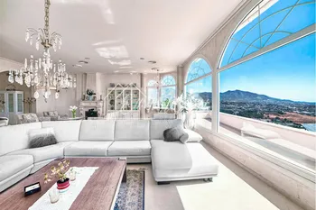 Villa in Mijas Costa - M195992