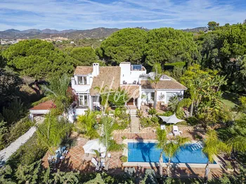 Villa in Marbella - M200998