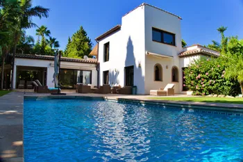 Villa in Nueva Andalucía - M228834