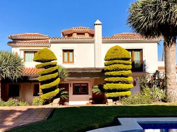 Villa in Alhaurín de la Torre - M228935