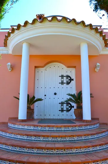 Villa in San Luis de Sabinillas - M230083