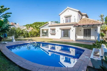 Villa en Marbesa - M239220