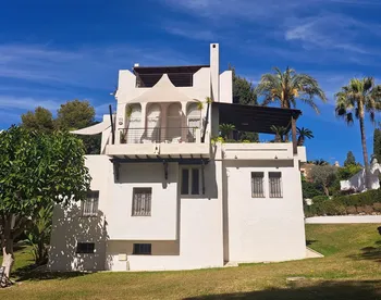 Villa in Nueva Andalucía - M256304