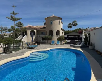 Villa in Alicante - M264822