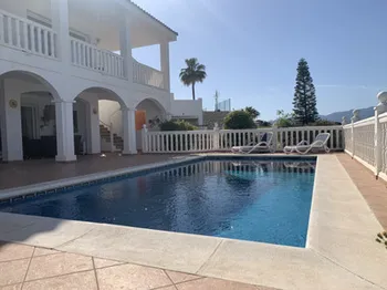 Villa in Mijas Costa - M266590