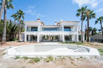 Villa en Sierra Blanca - M266912