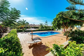 Villa en Los Montesinos - M271179