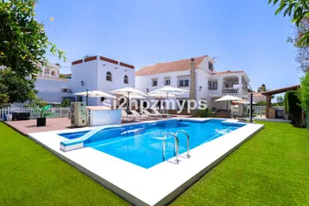 Villa in Caleta de Vélez - M273069