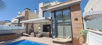 Villa en Cabo Roig - M274792