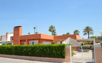 Villa in Torrevieja - M281891