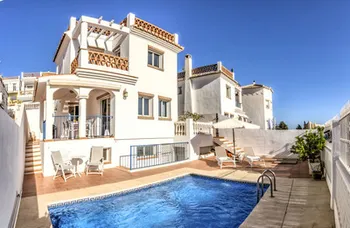 Villa in Nerja - M282050