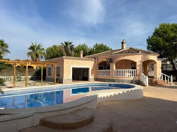 Villa in Dolores - M282278