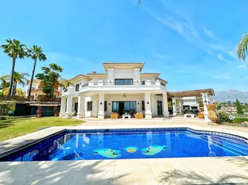 Villa in Los Arqueros - M285016