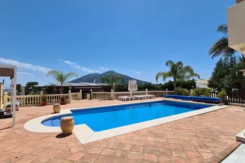 Villa pareada en Coín - M288066