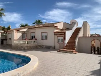 Villa in San Luis de Sabinillas - M290648