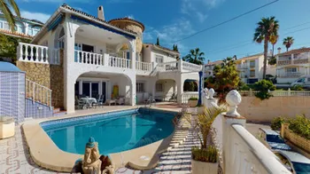 Villa in Caleta de Vélez - M291065