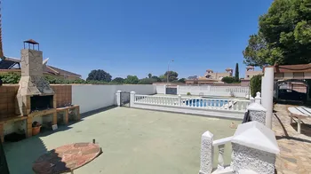 Villa in Torrevieja - M291306