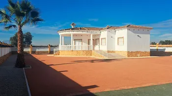 Villa en Catral - M292052