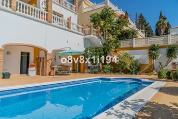 Villa en Benajarafe - M294063