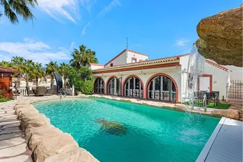 Villa en Daya Vieja - M294724