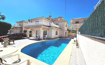 Villa en Villamartin - M295065