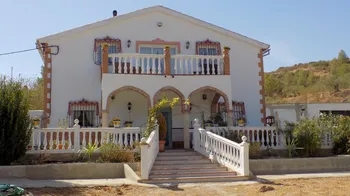 Finca / Country Home in El Burgo - M060622