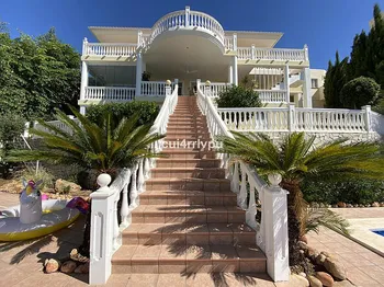 Villa in Benalmadena Costa - M079899